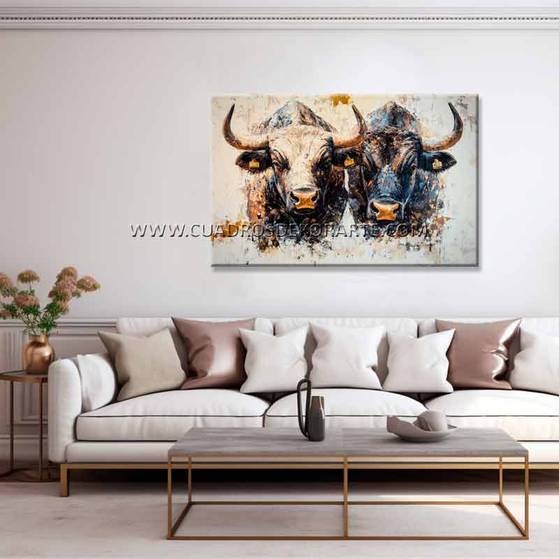 Cuadro moderno de toros para sala pintado con pincel y espátula en medida de 120x80cm. en colores blanco, café, ocre y negro.